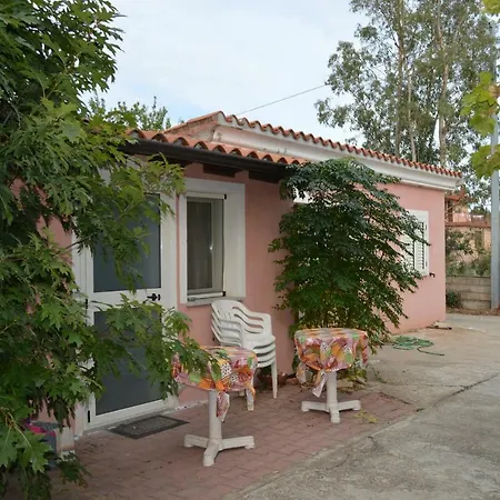 Casa Rosa Сasa de vacaciones Cardedu
